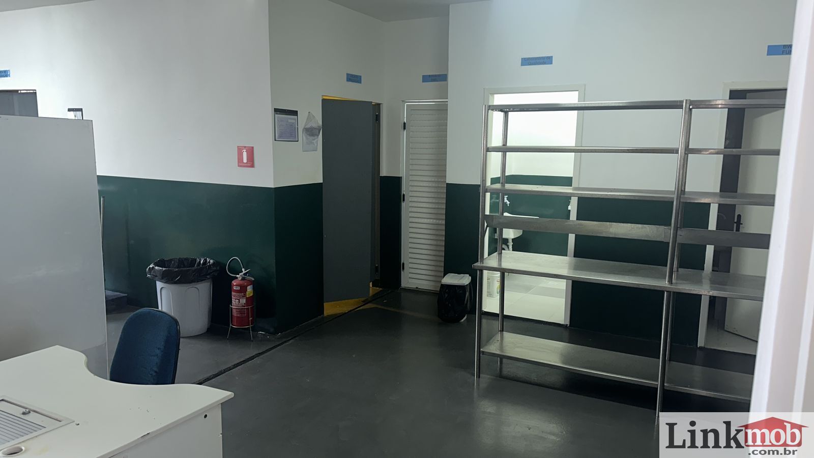 Depósito-Galpão-Armazém para alugar com 1 quarto, 120m² - Foto 4