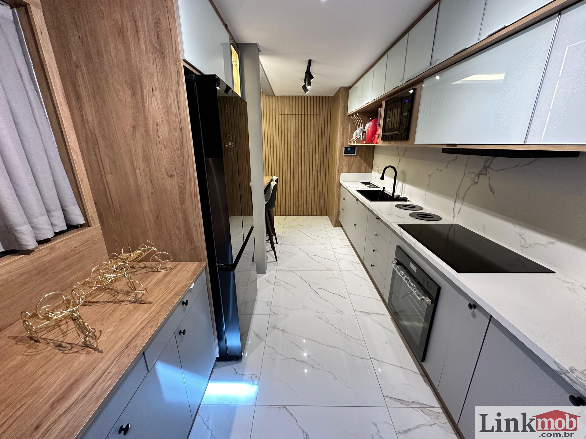 Sobrado à venda com 3 quartos, 212m² - Foto 11