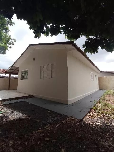 Casa à venda com 2 quartos, 105m² - Foto 2