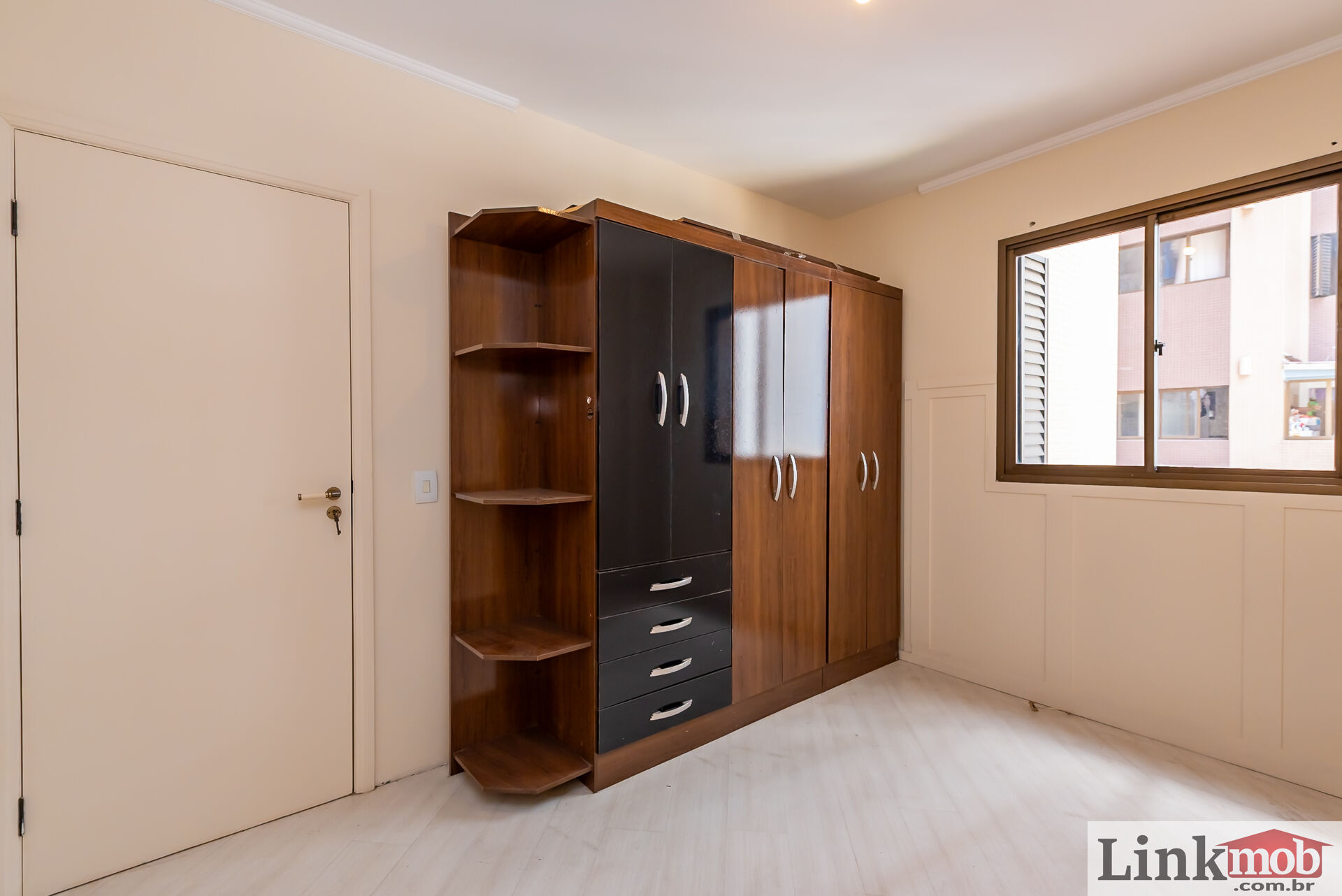 Apartamento à venda com 2 quartos, 70m² - Foto 29