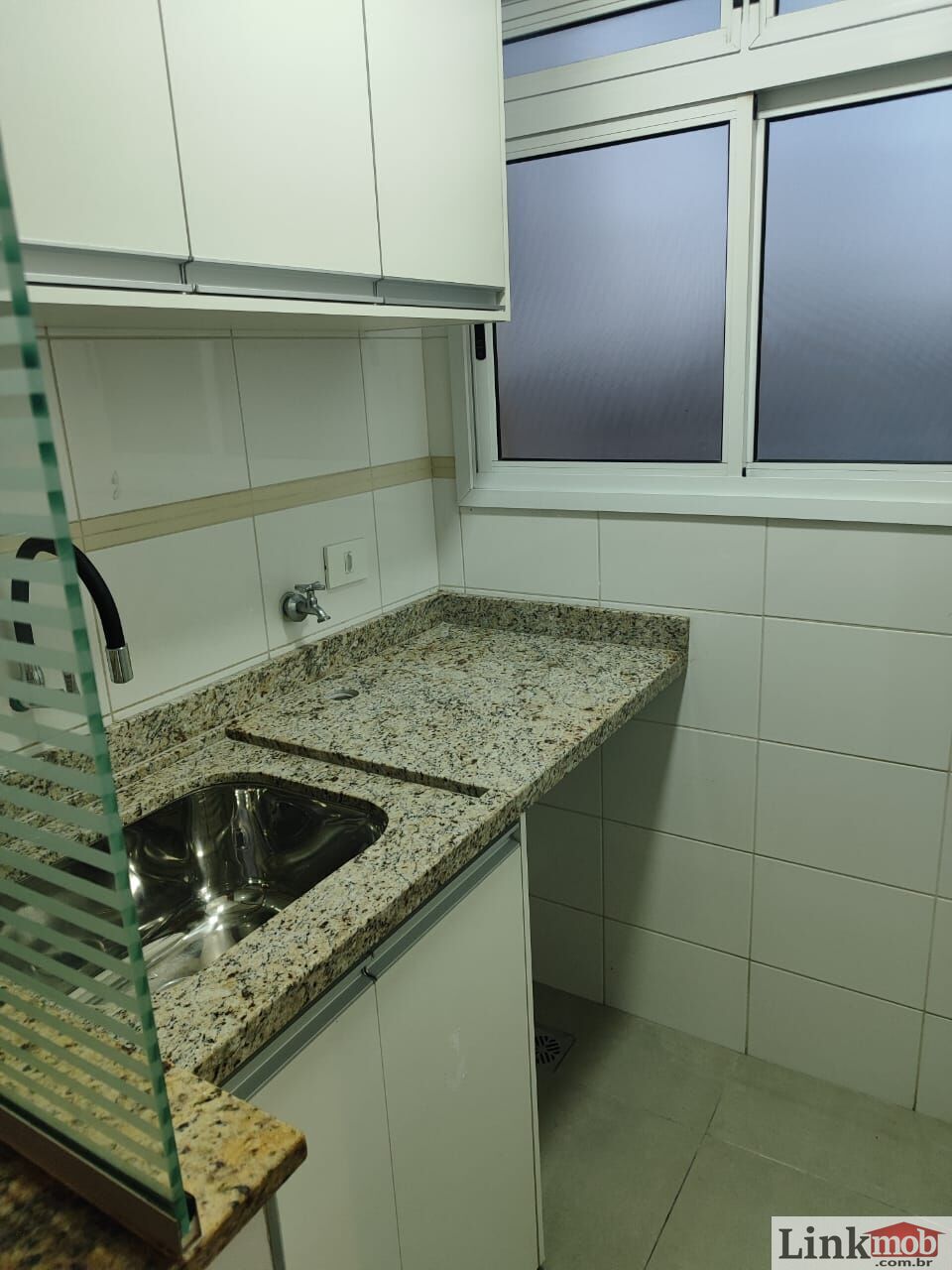 Apartamento para alugar com 2 quartos, 65m² - Foto 12