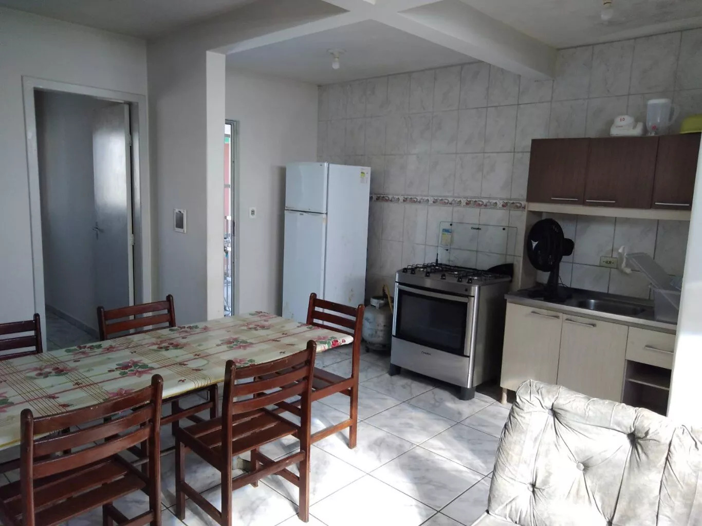 Apartamento à venda com 3 quartos, 20m² - Foto 4