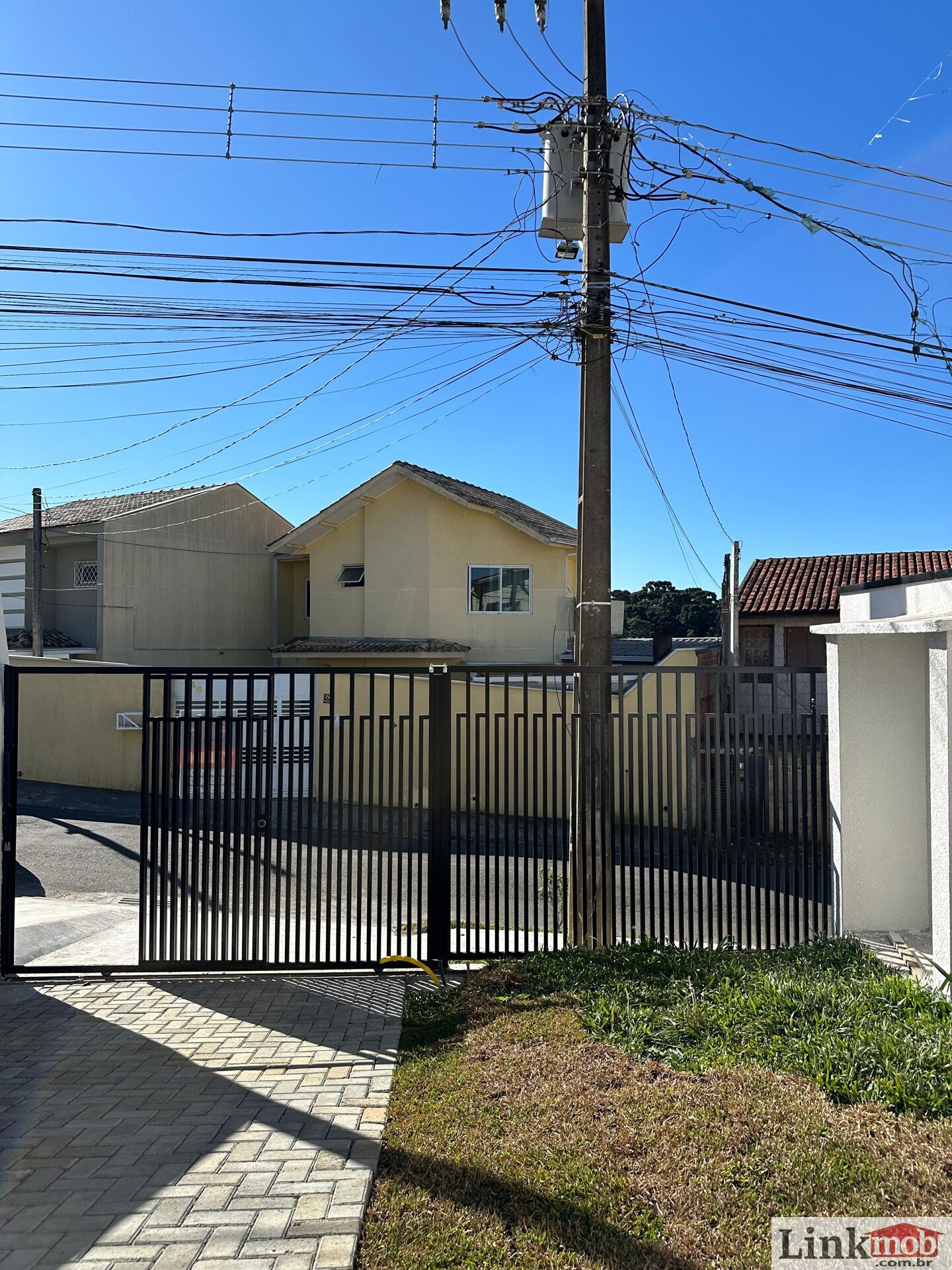 Casa à venda com 3 quartos, 150m² - Foto 2