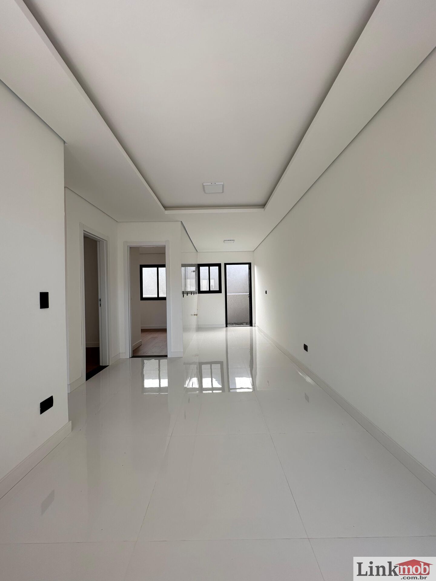 Casa à venda com 3 quartos, 150m² - Foto 3