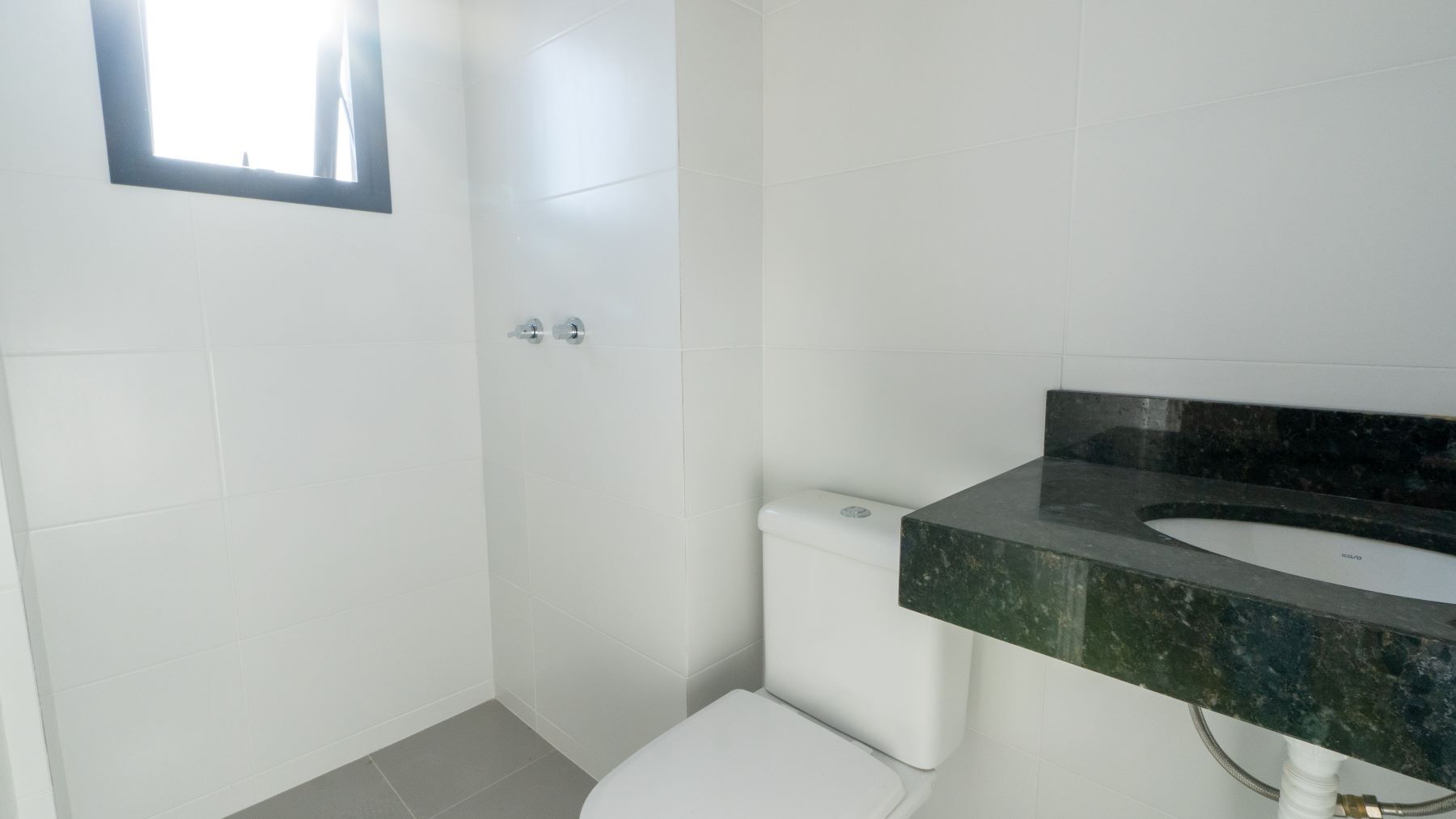 Apartamento à venda com 2 quartos, 64m² - Foto 27