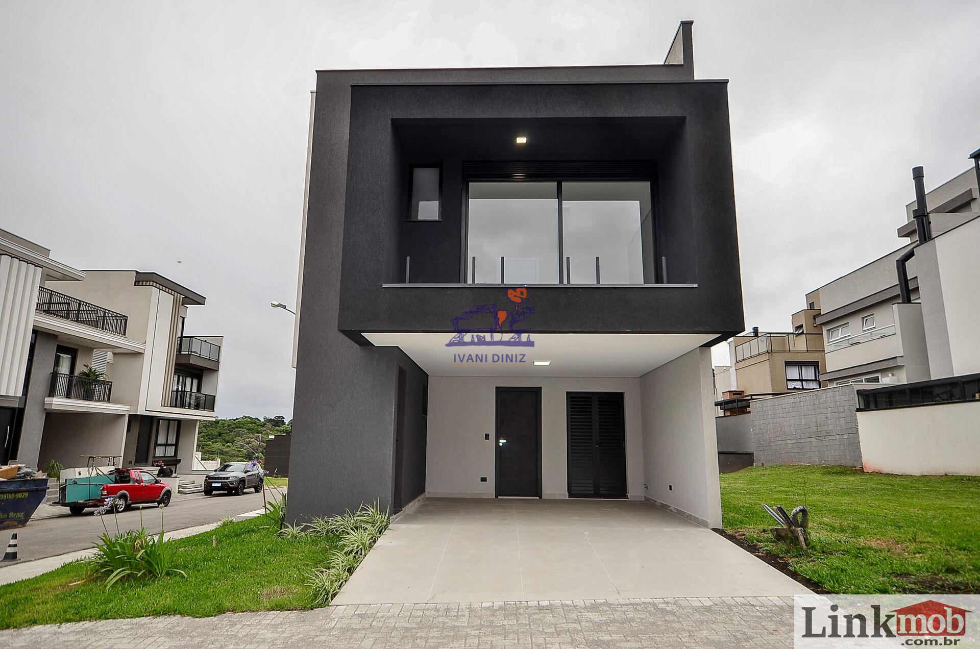 Casa de Condomínio à venda com 3 quartos, 244m² - Foto 4