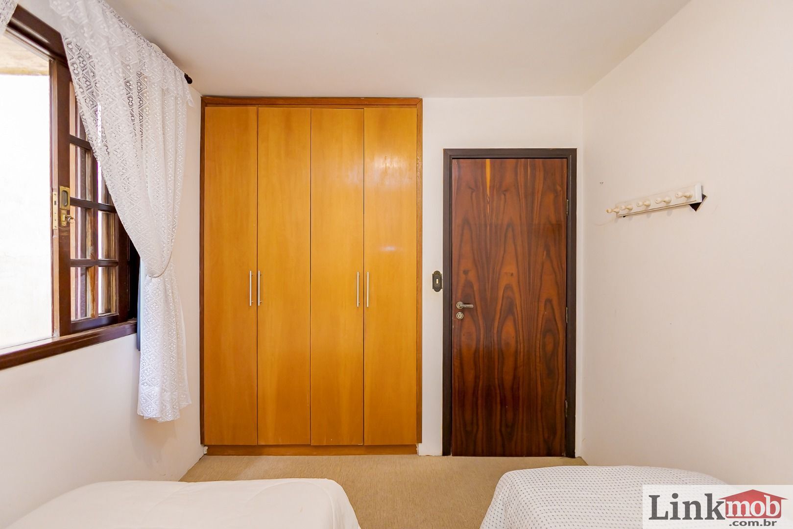 Casa à venda com 6 quartos, 219m² - Foto 24
