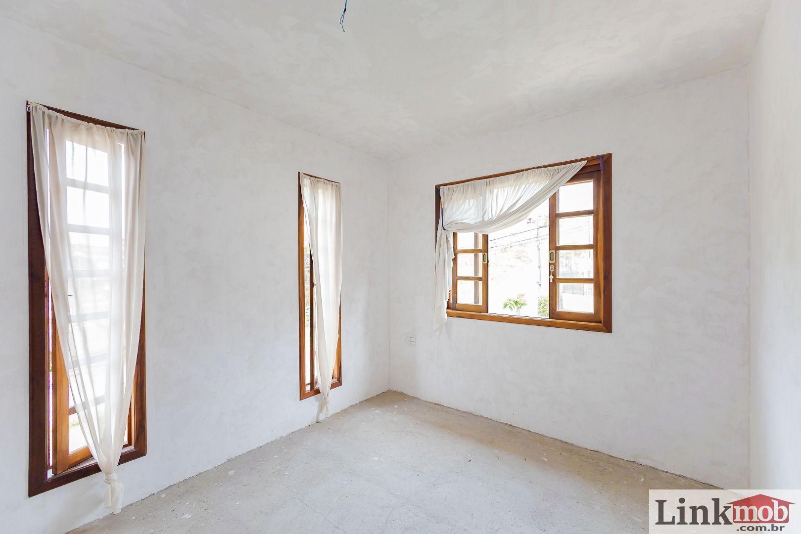 Casa à venda com 6 quartos, 219m² - Foto 48