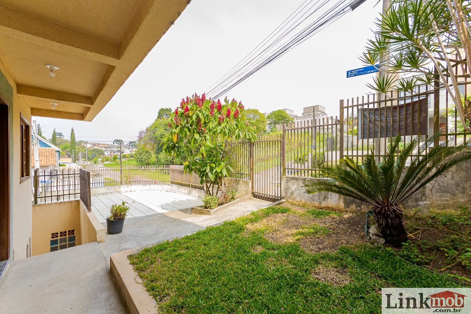 Casa à venda com 6 quartos, 219m² - Foto 5