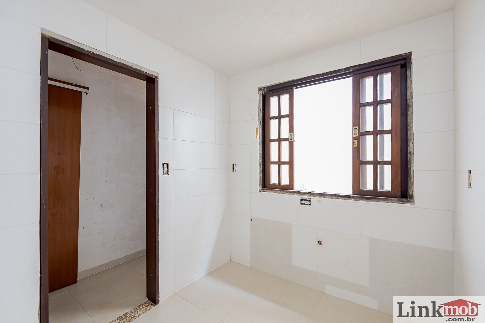 Casa à venda com 6 quartos, 219m² - Foto 43