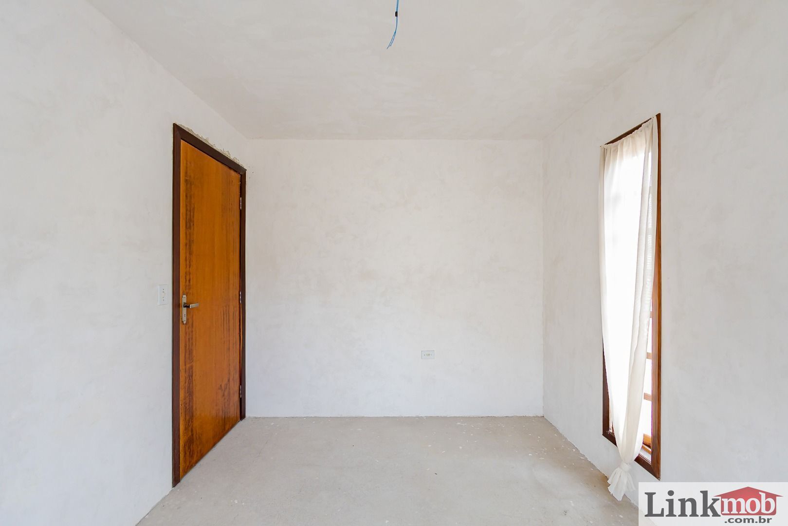 Casa à venda com 6 quartos, 219m² - Foto 46