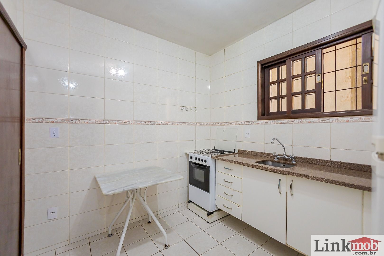 Casa à venda com 6 quartos, 219m² - Foto 16