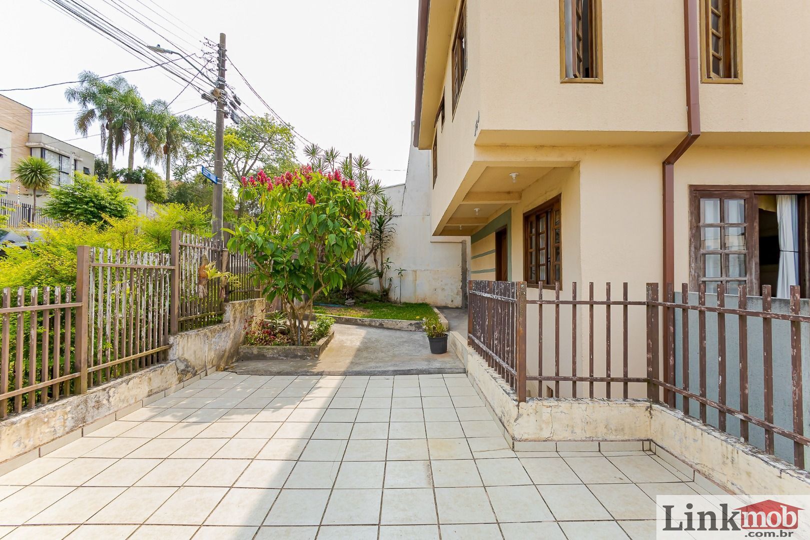 Casa à venda com 6 quartos, 219m² - Foto 33