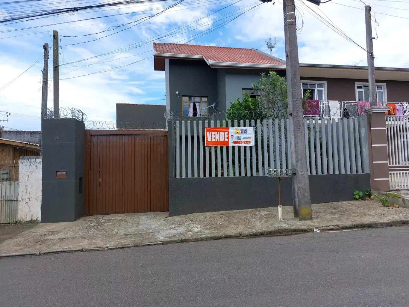 Sobrado à venda com 4 quartos, 175m² - Foto 1