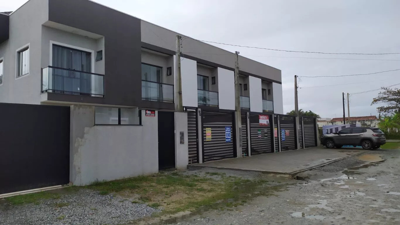 Sobrado à venda com 2 quartos, 64m² - Foto 1