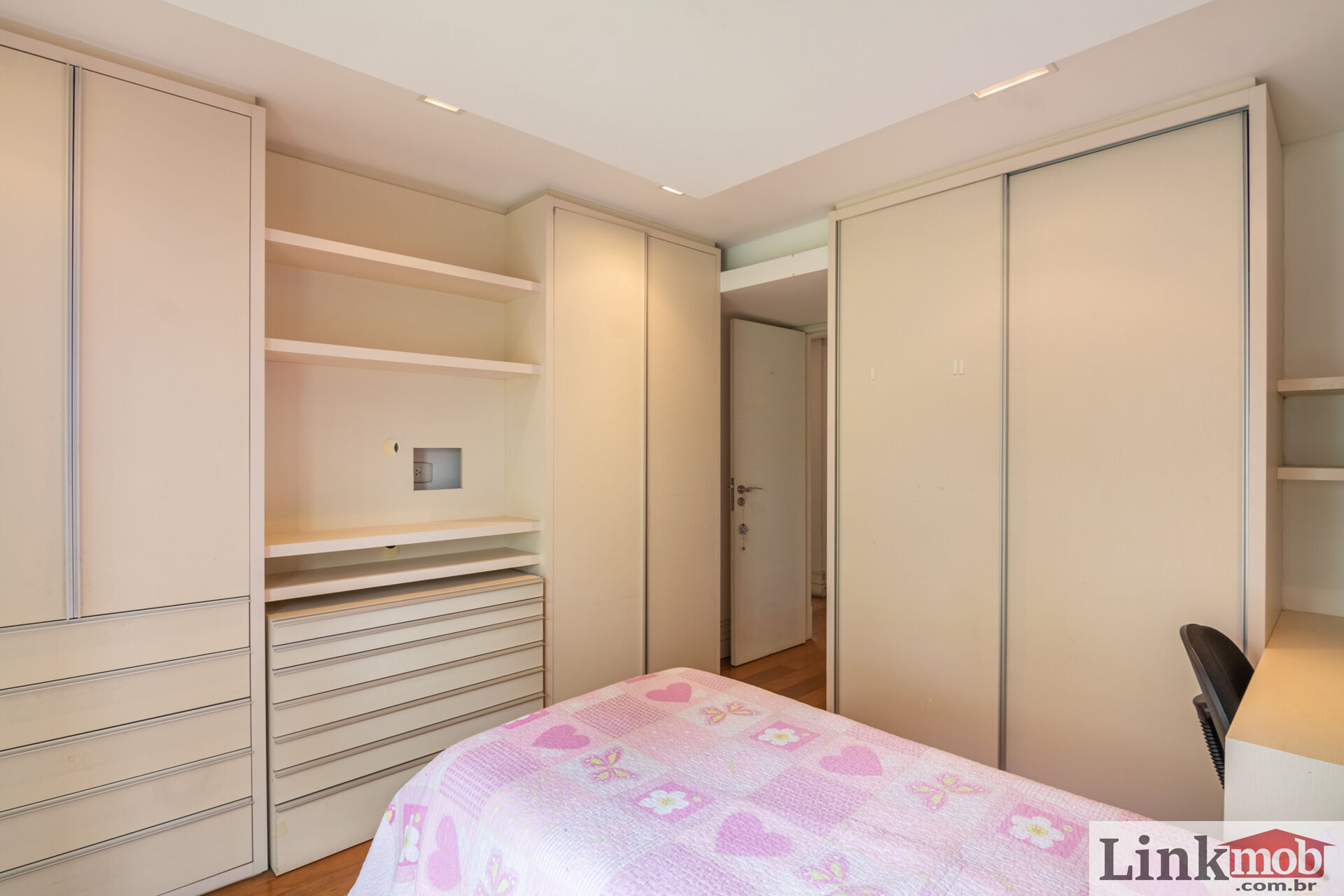 Apartamento à venda com 3 quartos, 148m² - Foto 15