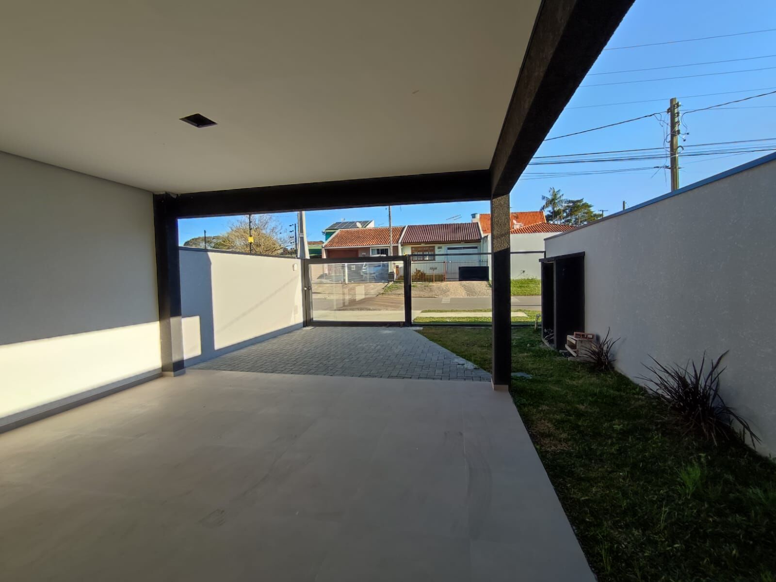 Casa à venda com 3 quartos, 104m² - Foto 2