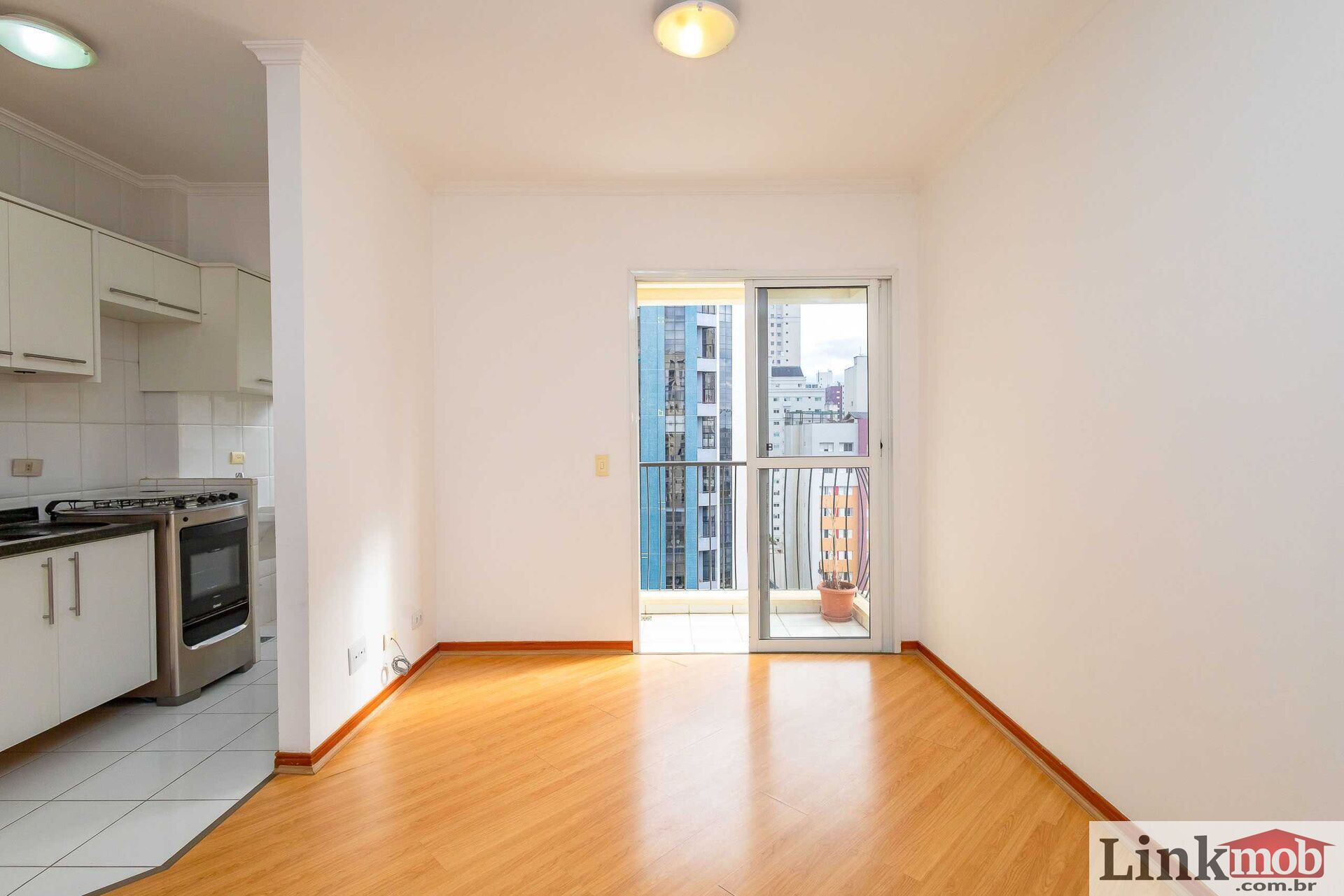 Apartamento à venda com 1 quarto, 38m² - Foto 11