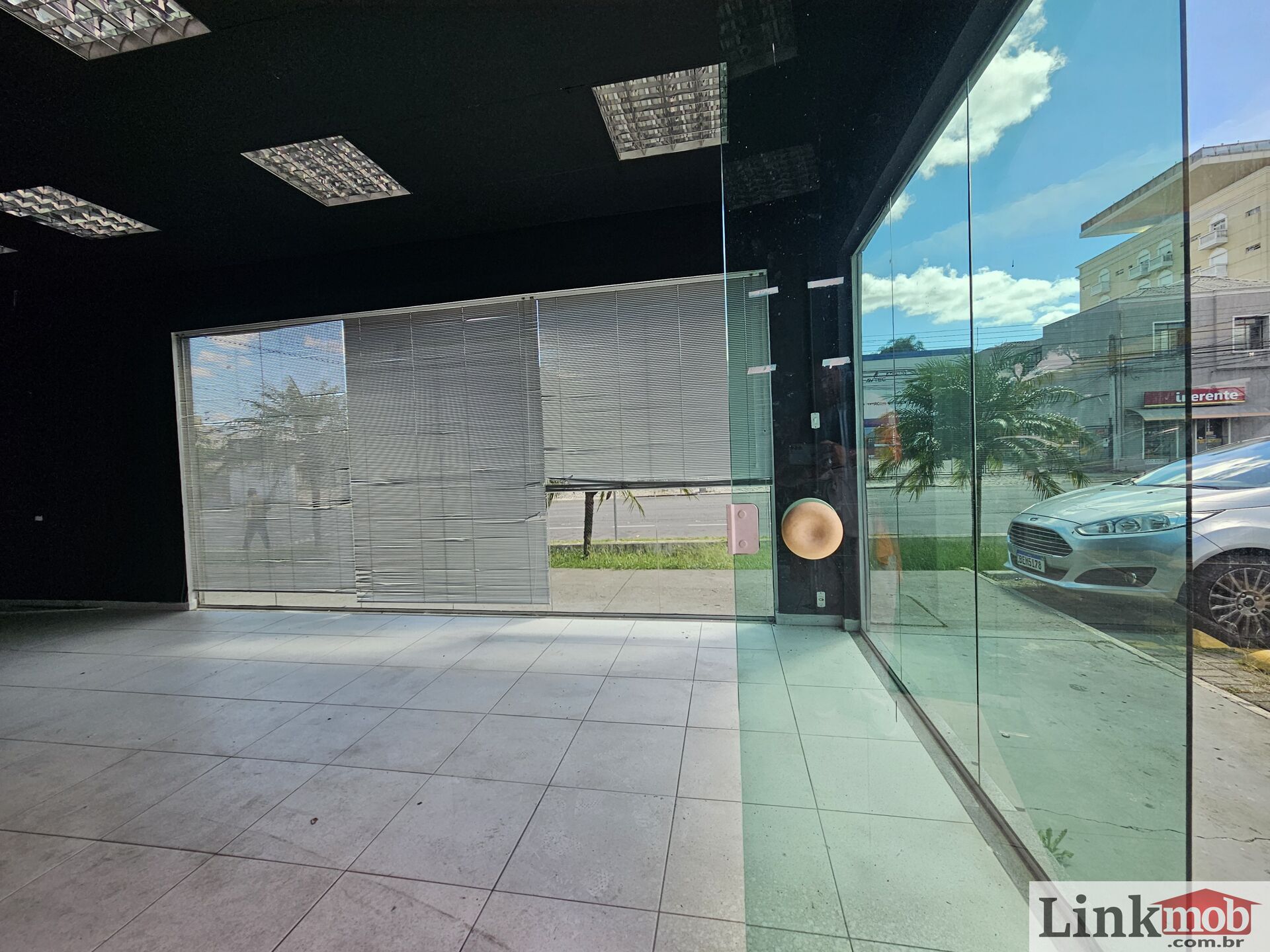 Loja-Salão para alugar, 81m² - Foto 11