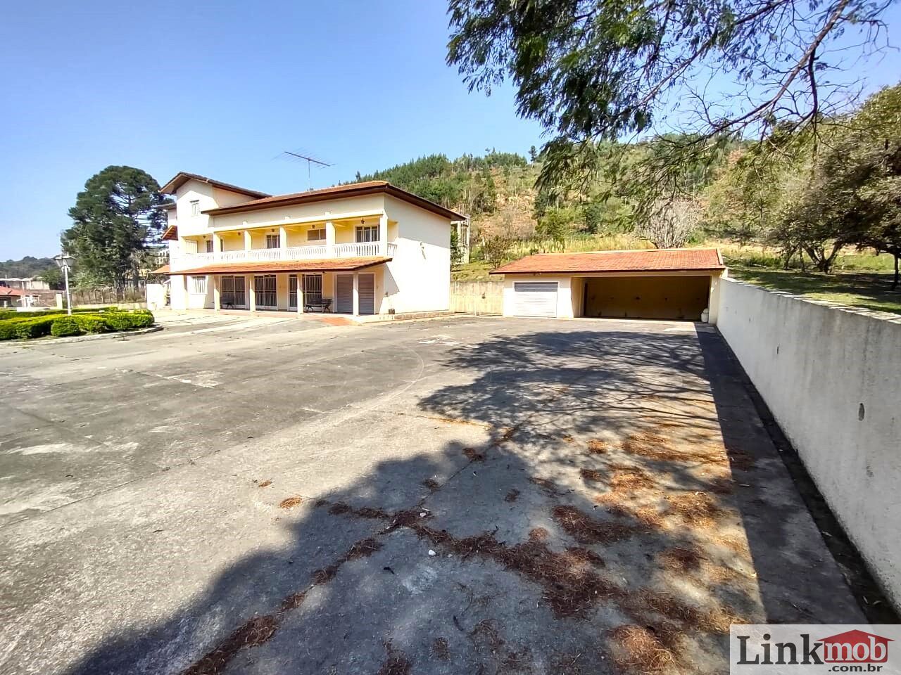 Fazenda à venda com 6 quartos, 107756m² - Foto 8