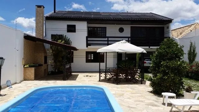 Sobrado à venda com 3 quartos, 300m² - Foto 1