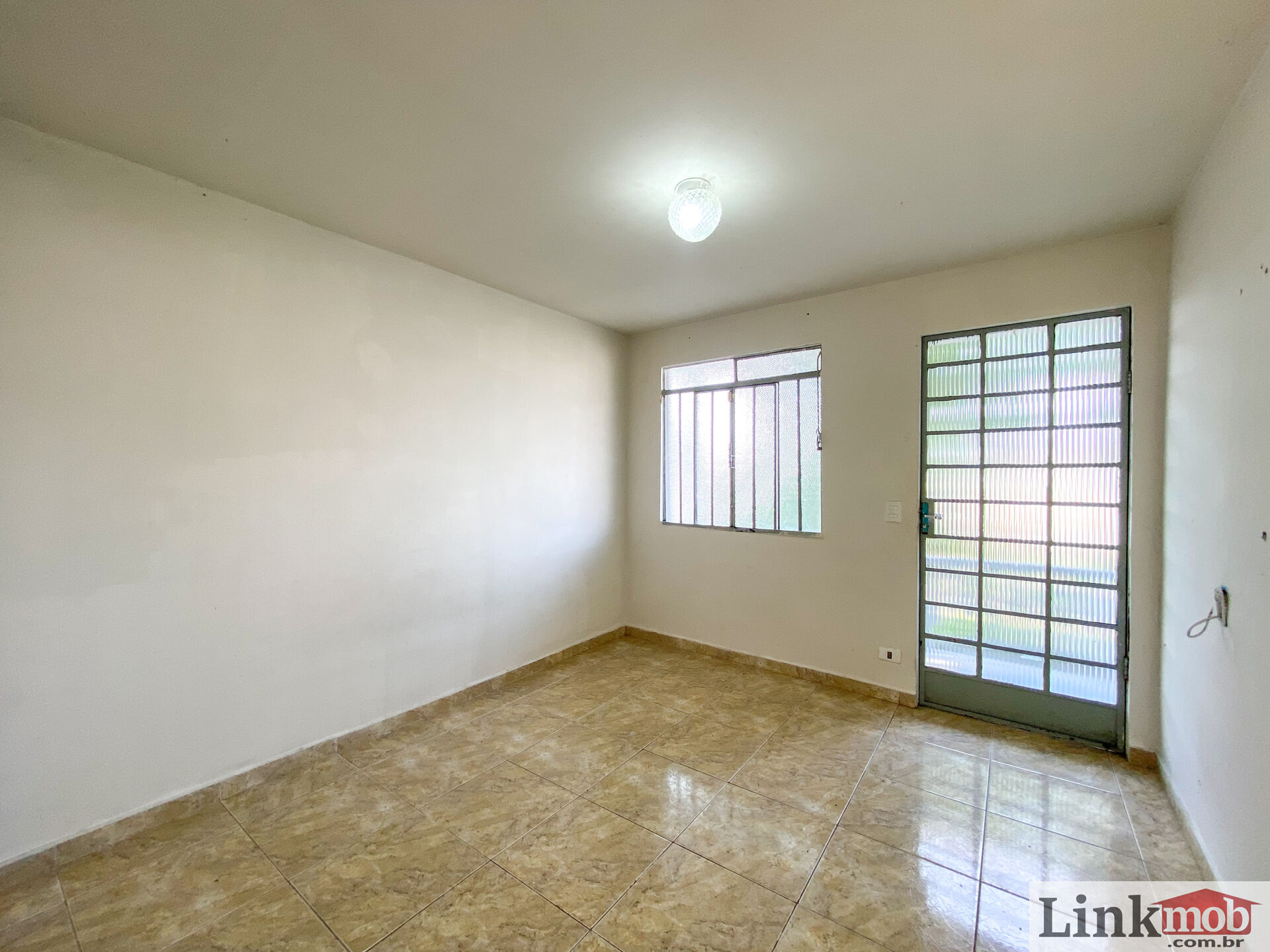 Casa à venda com 3 quartos, 120m² - Foto 4