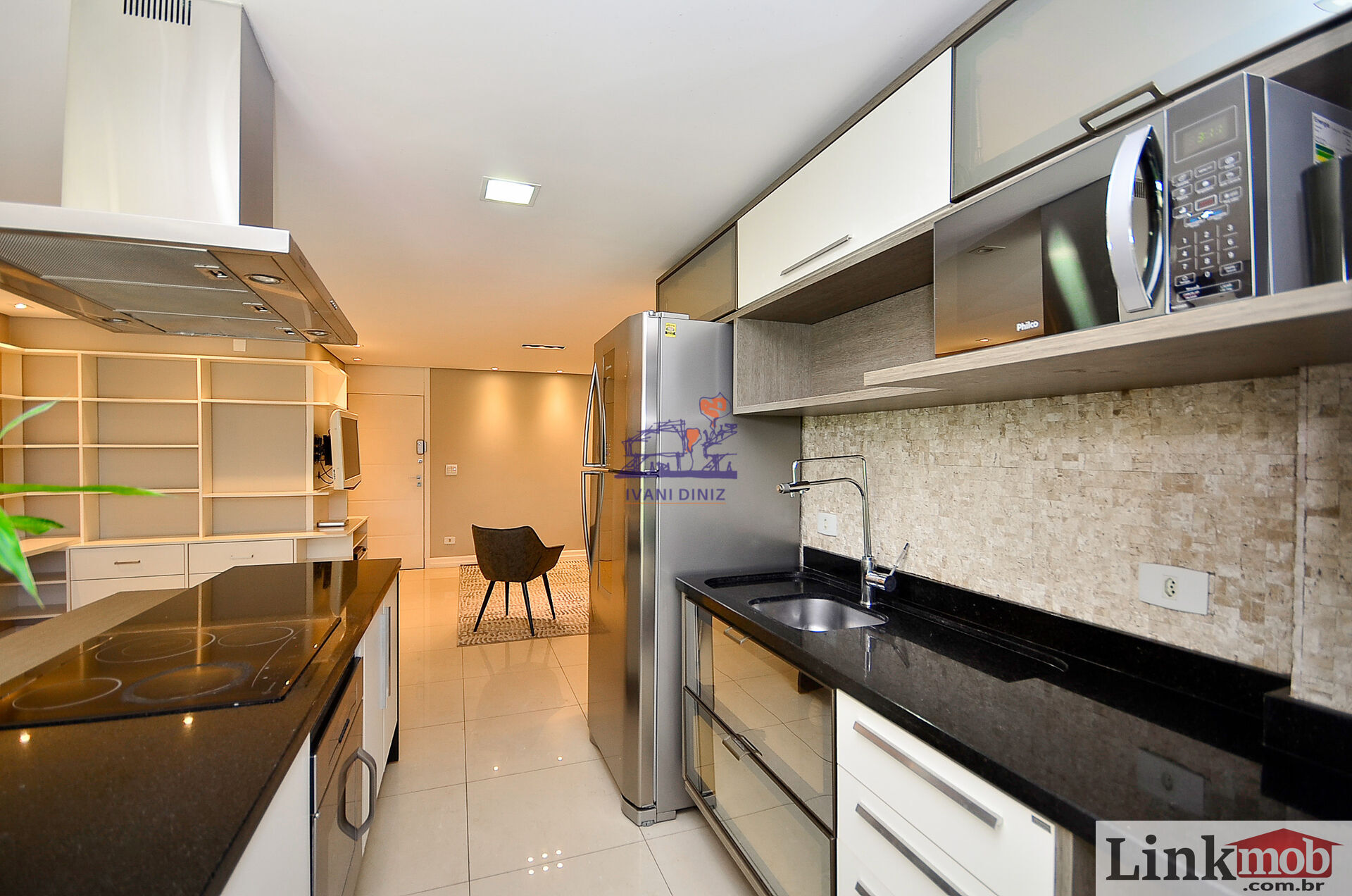 Apartamento à venda com 2 quartos, 68m² - Foto 11