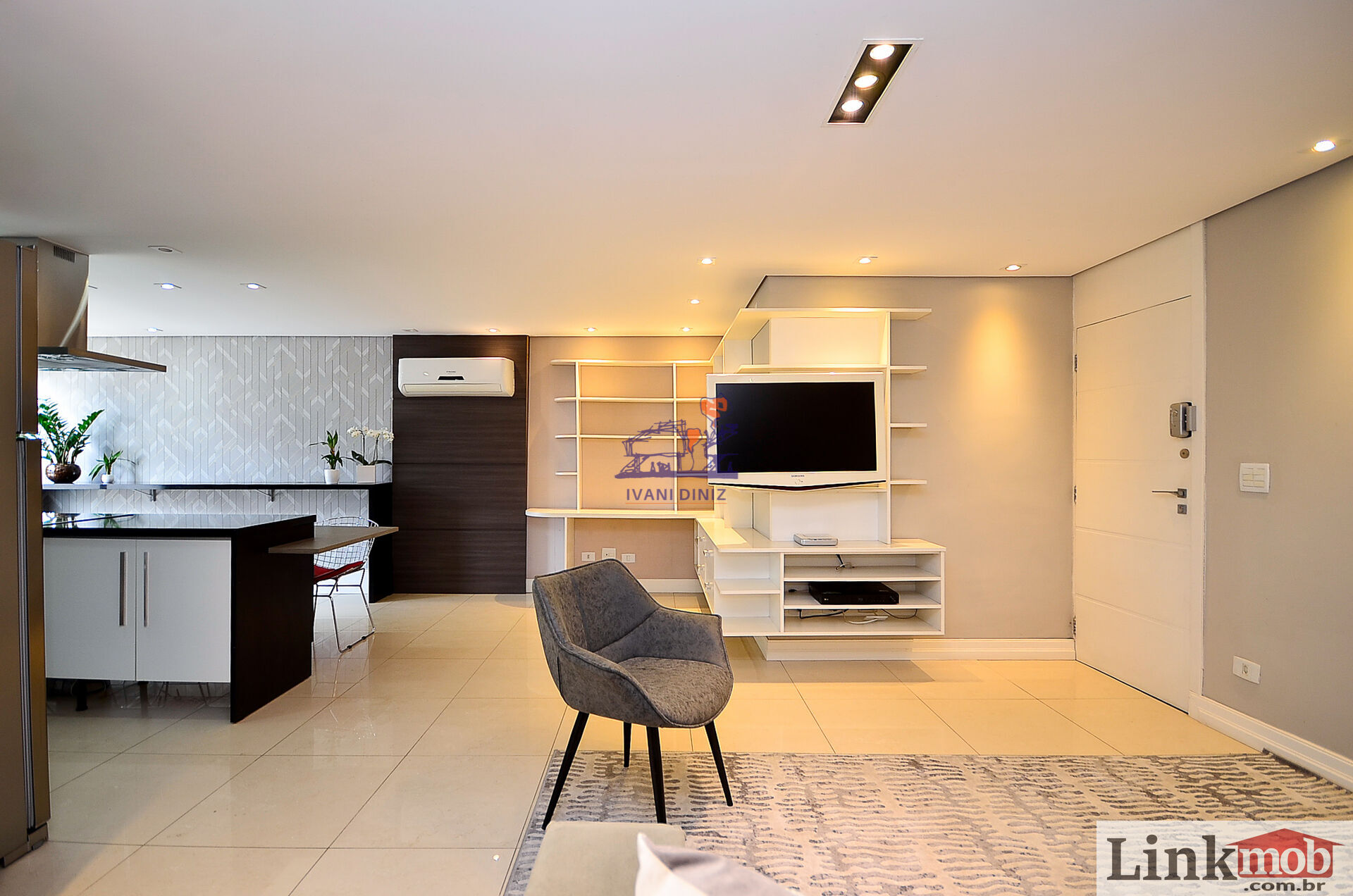 Apartamento à venda com 2 quartos, 68m² - Foto 4