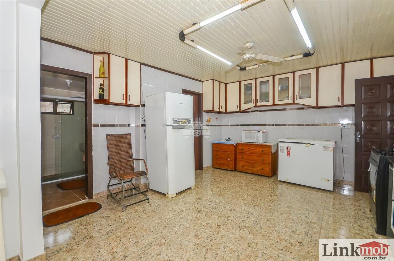 Casa à venda com 3 quartos, 225m² - Foto 7