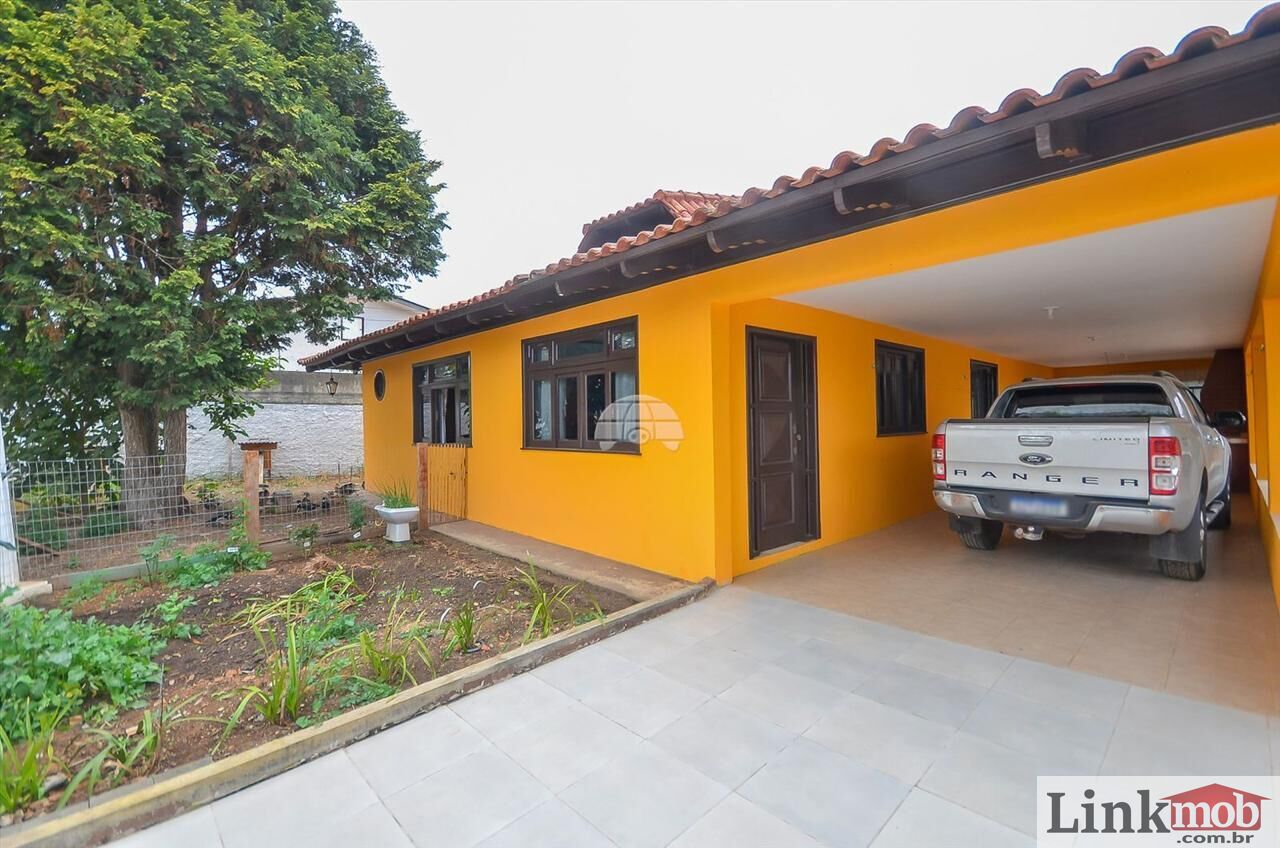 Casa à venda com 3 quartos, 225m² - Foto 1