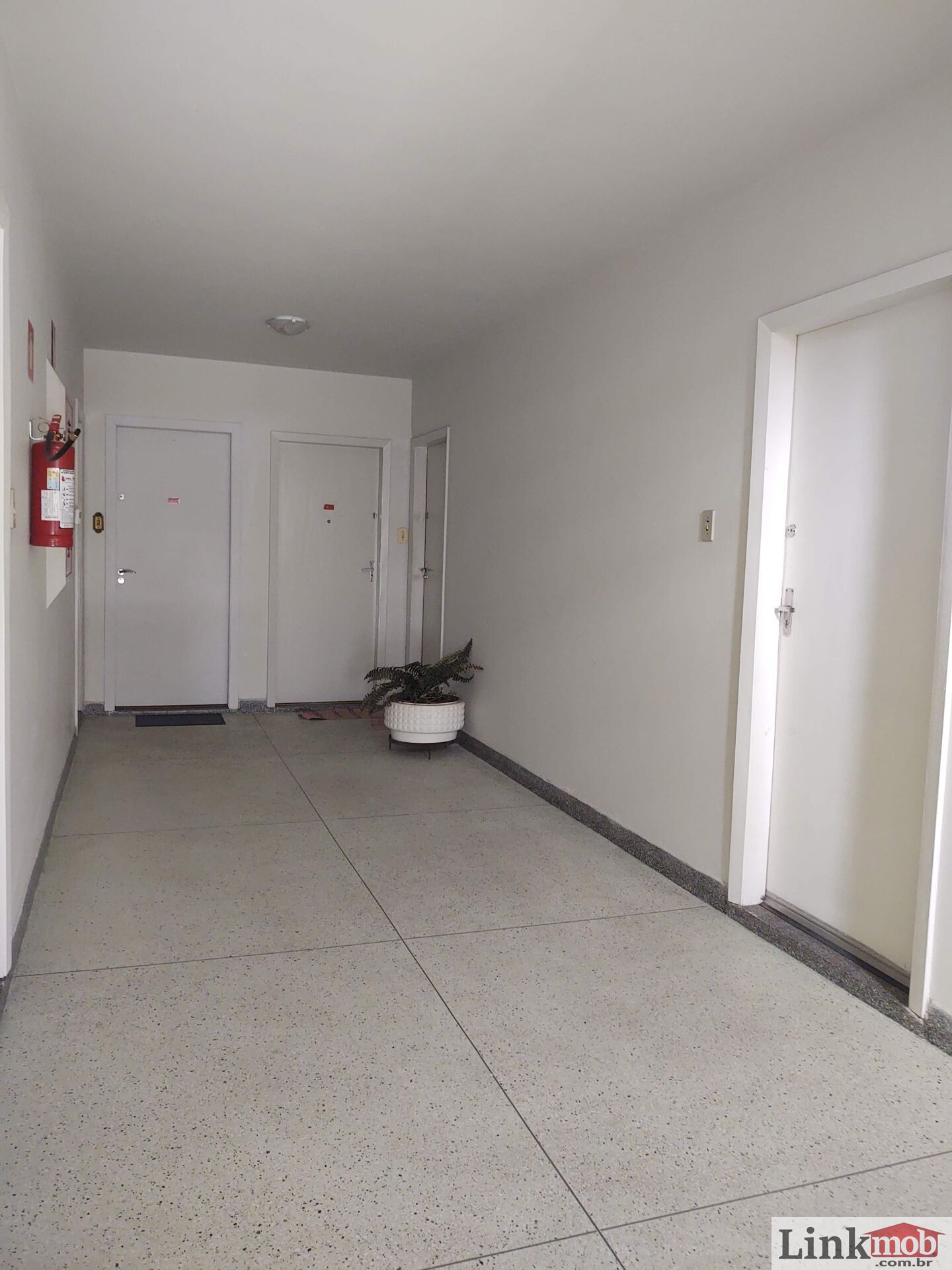 Apartamento à venda com 3 quartos, 68m² - Foto 22