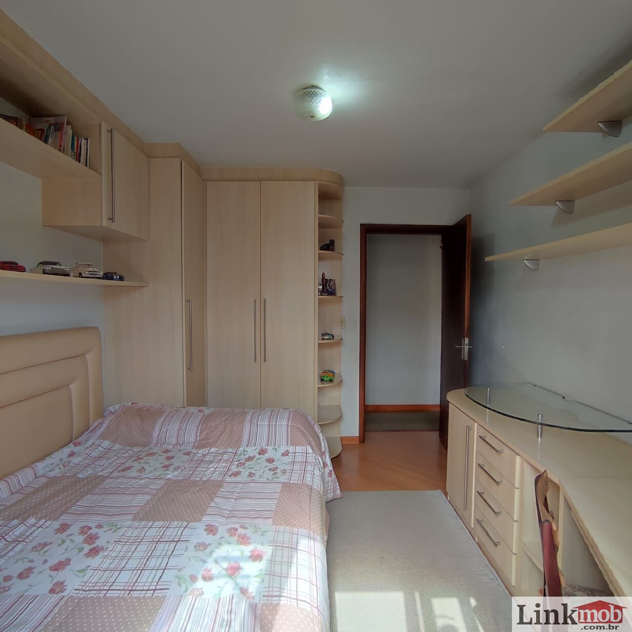 Casa à venda com 5 quartos, 240m² - Foto 15