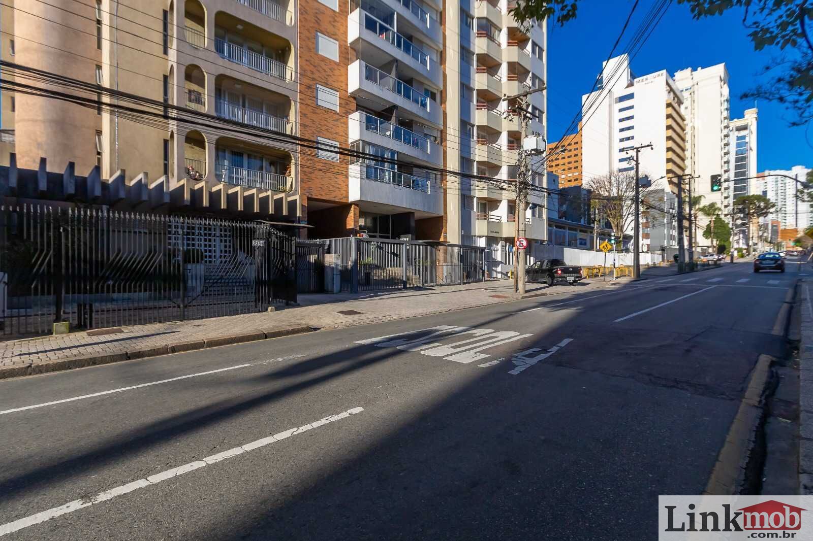 Apartamento à venda com 3 quartos, 218m² - Foto 2