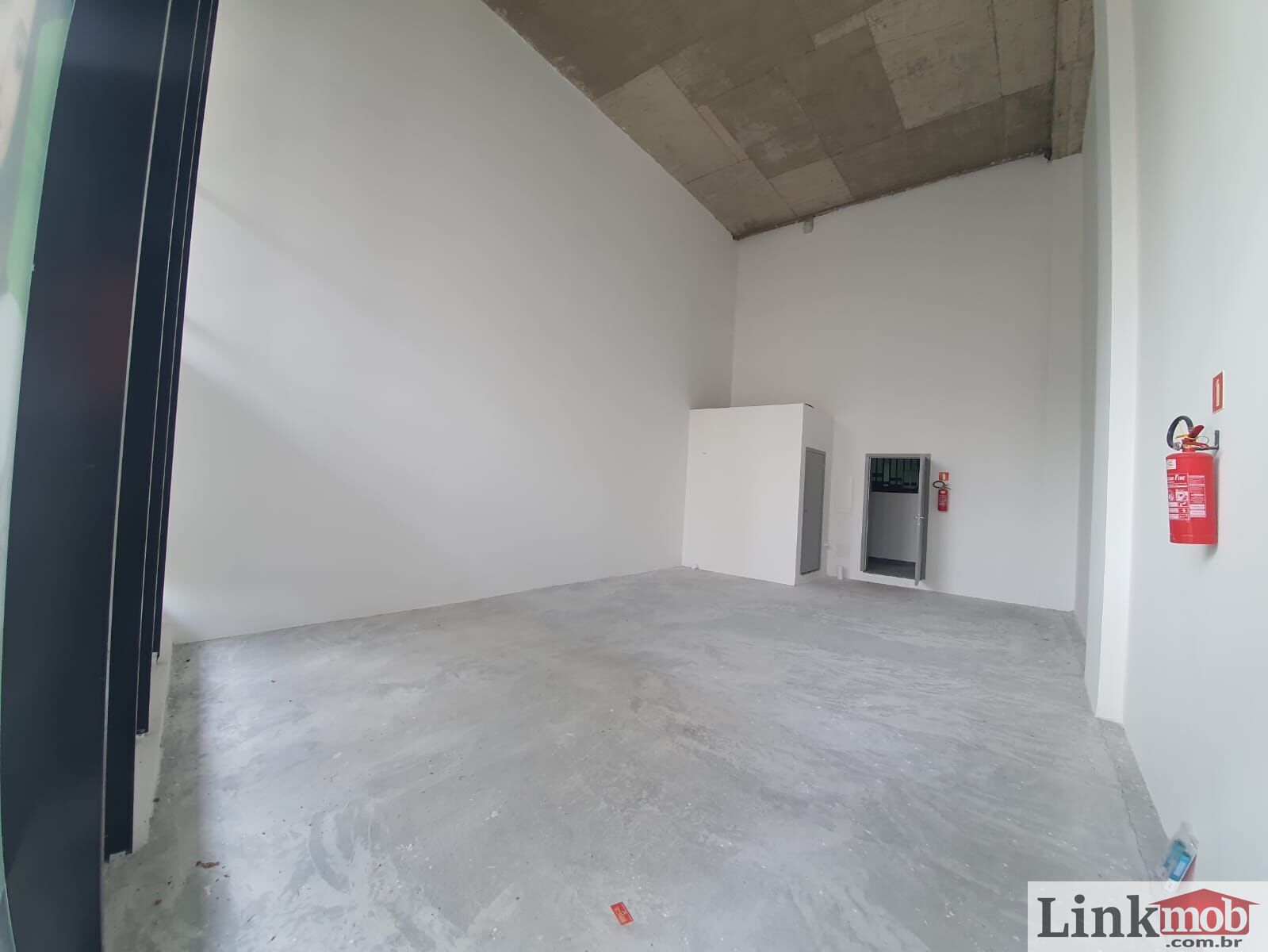 Loja-Salão para alugar, 63m² - Foto 2