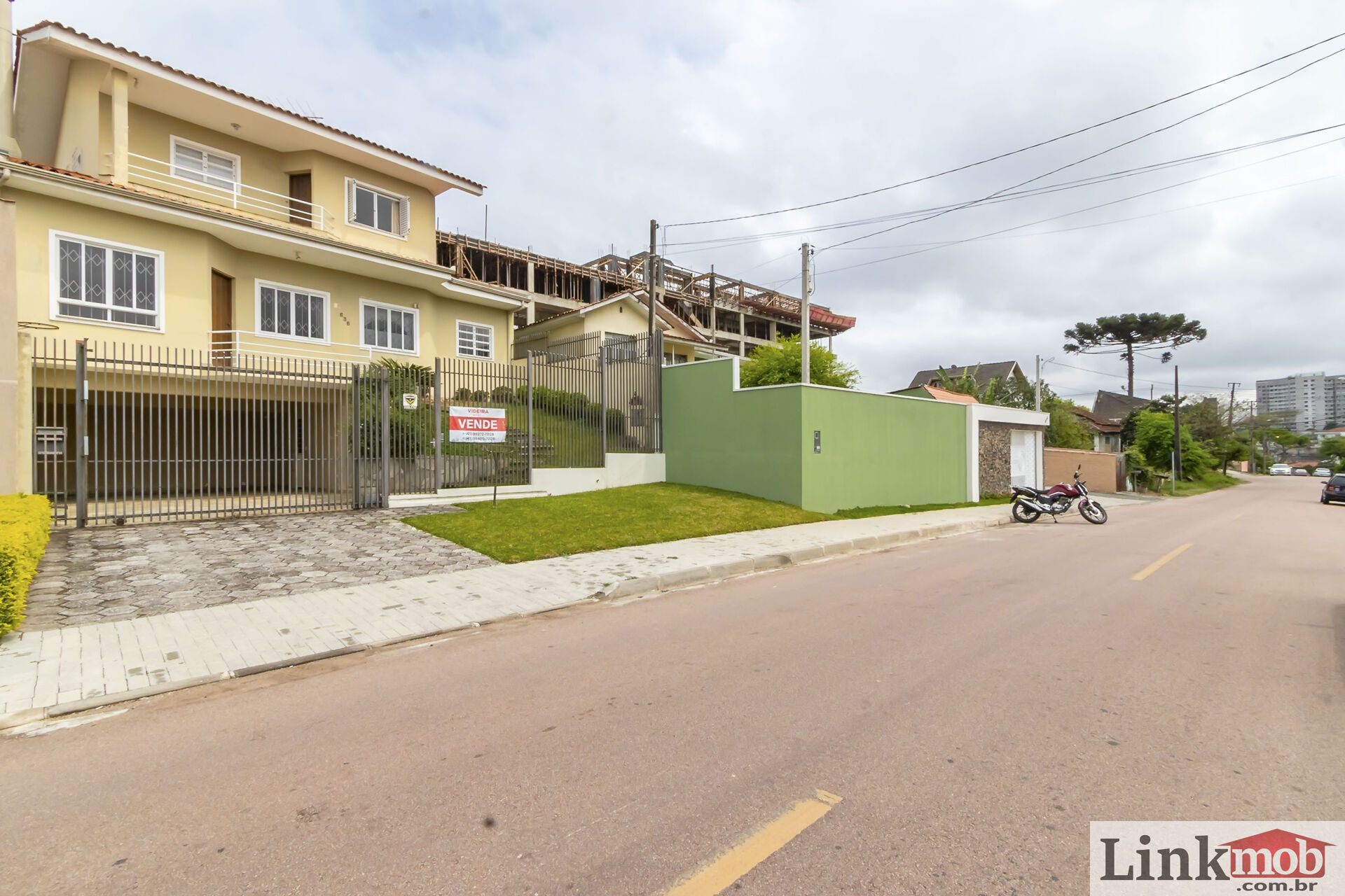 Casa à venda com 3 quartos, 234m² - Foto 4