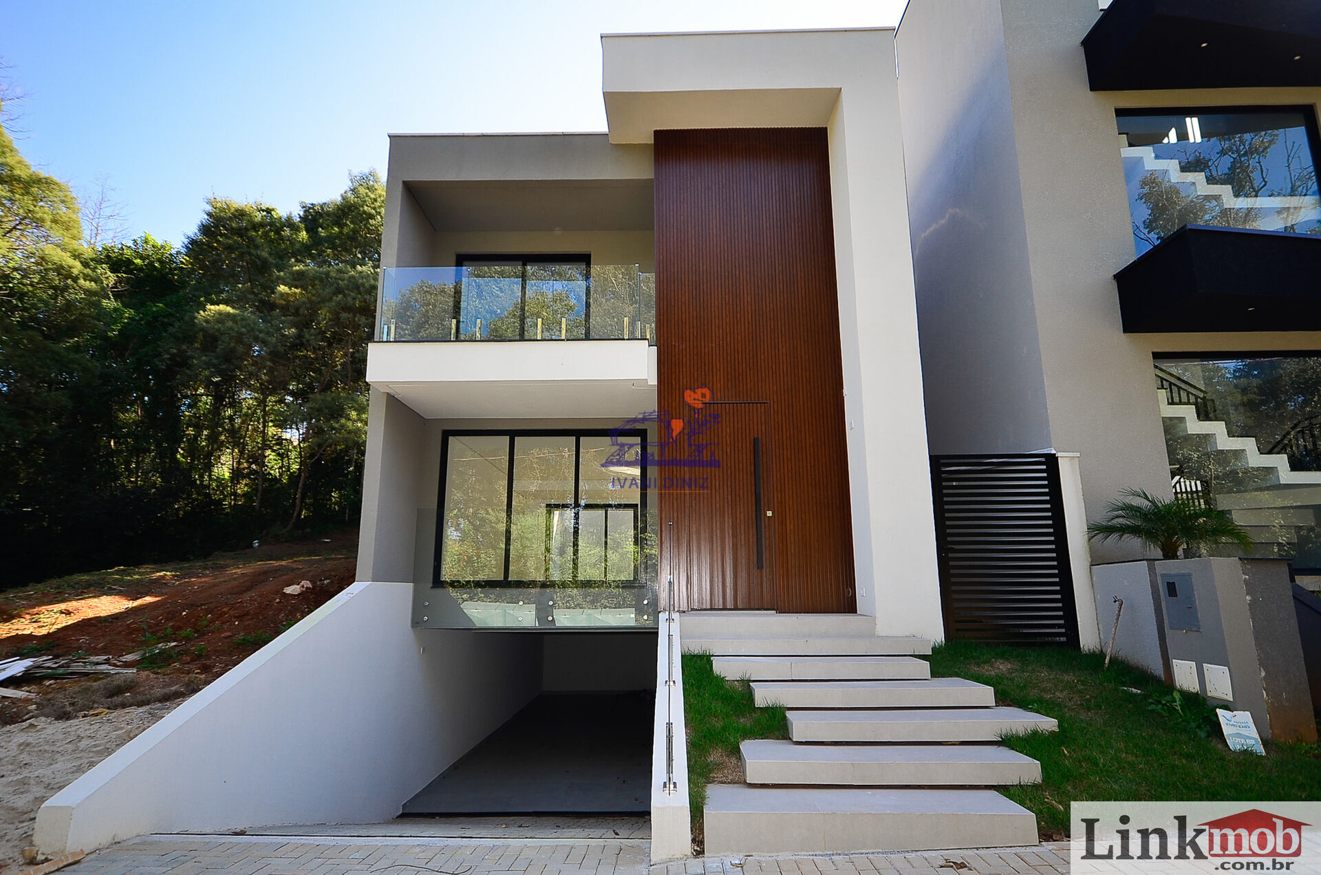 Casa de Condomínio à venda com 3 quartos, 213m² - Foto 3