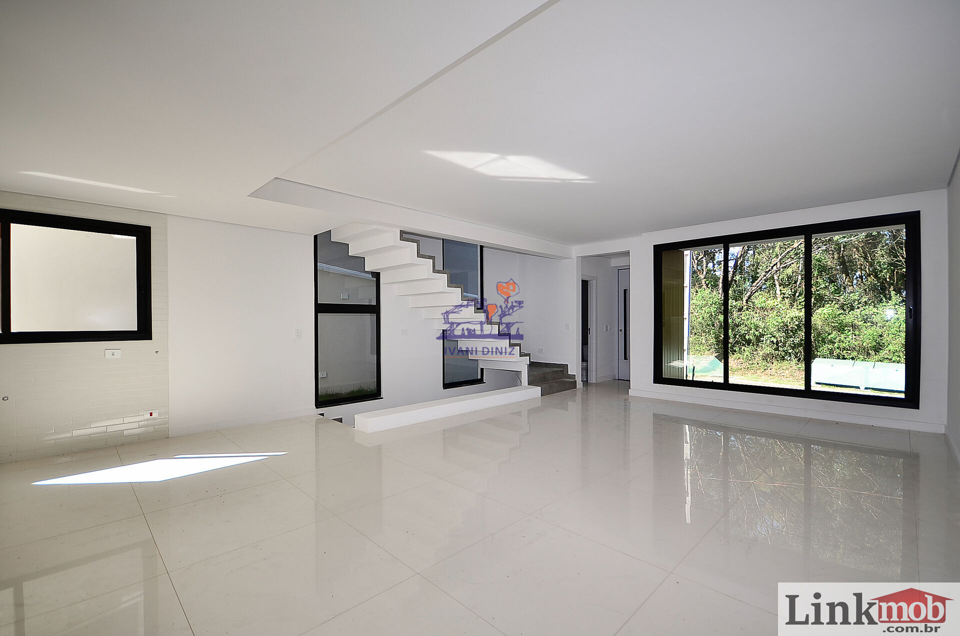 Casa de Condomínio à venda com 3 quartos, 213m² - Foto 5