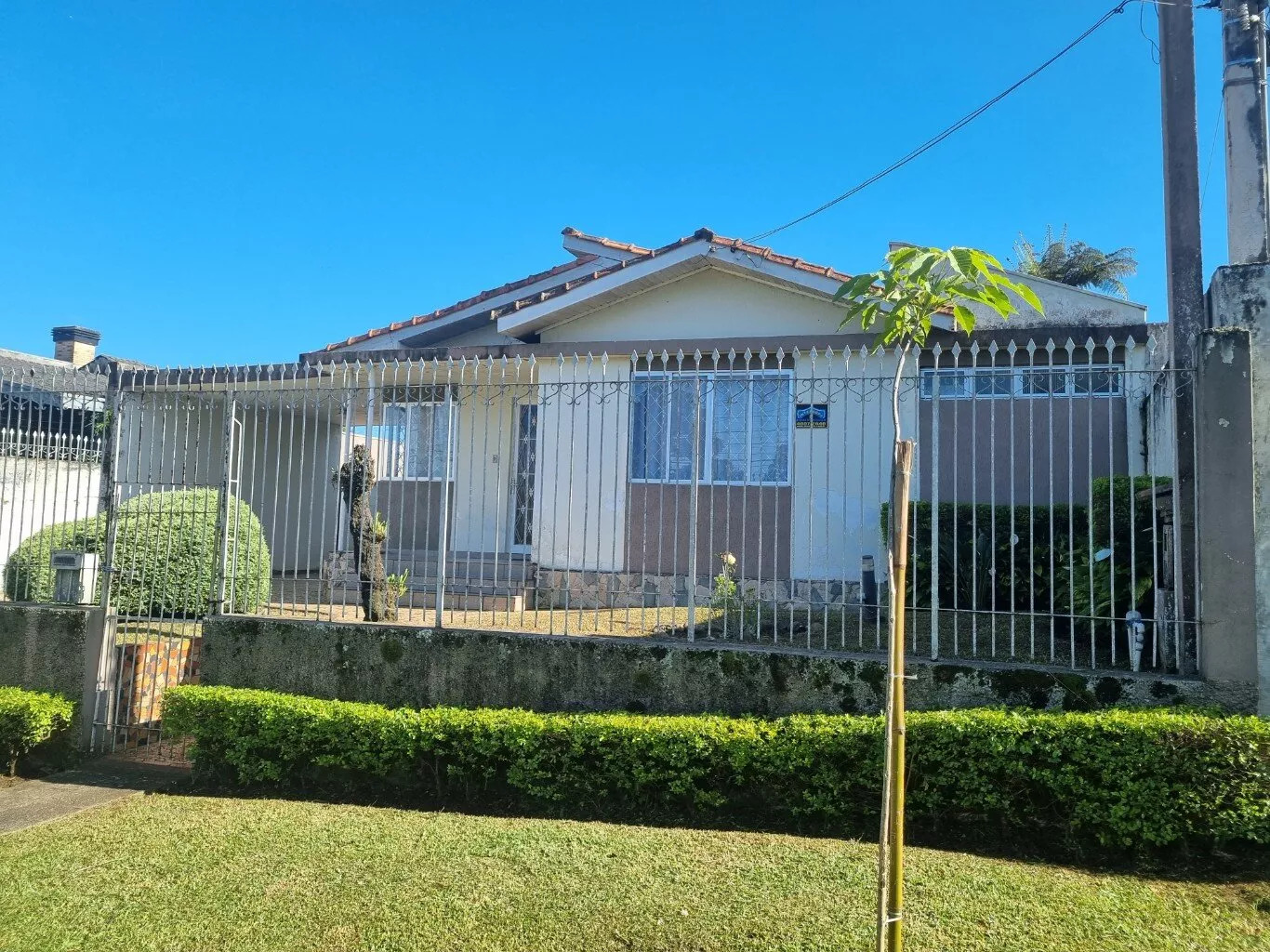 Terreno à venda com 3 quartos, 180m² - Foto 1