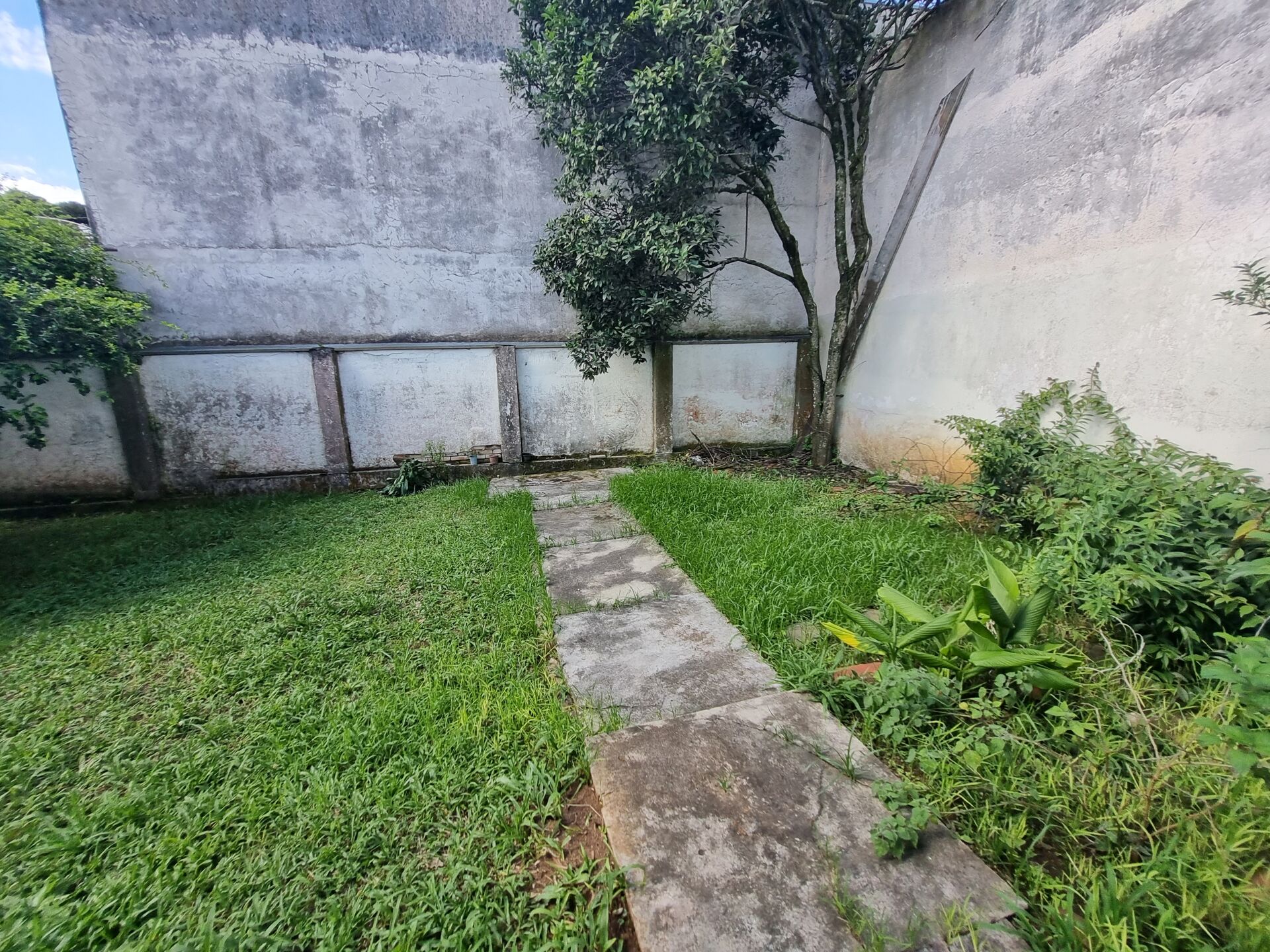 Terreno à venda com 3 quartos, 180m² - Foto 14