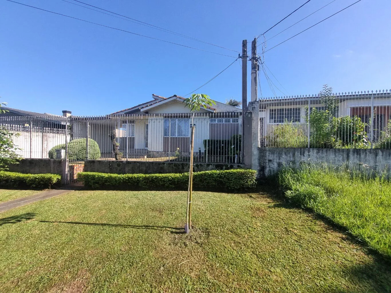 Terreno à venda com 3 quartos, 180m² - Foto 2