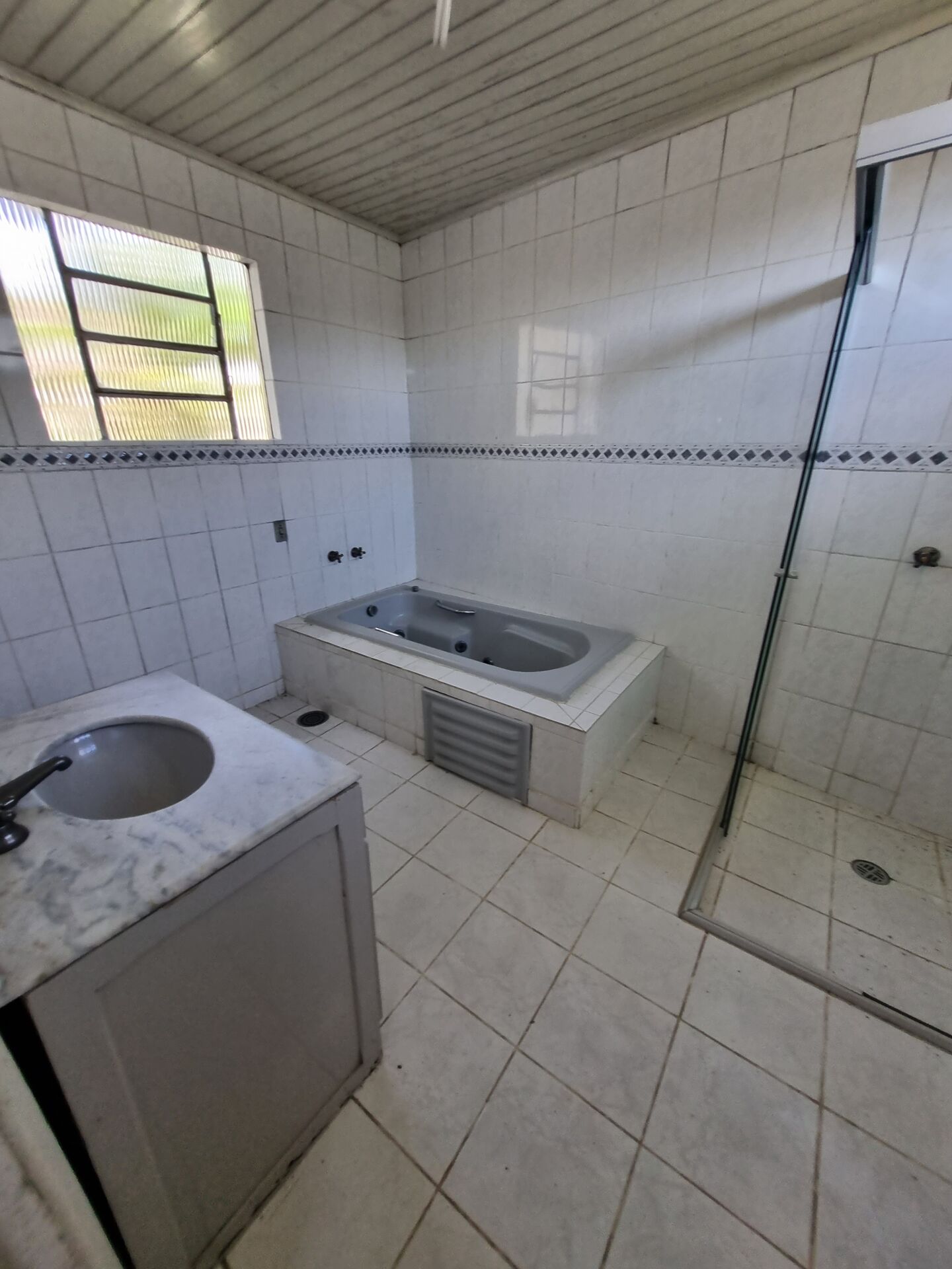 Terreno à venda com 3 quartos, 180m² - Foto 8