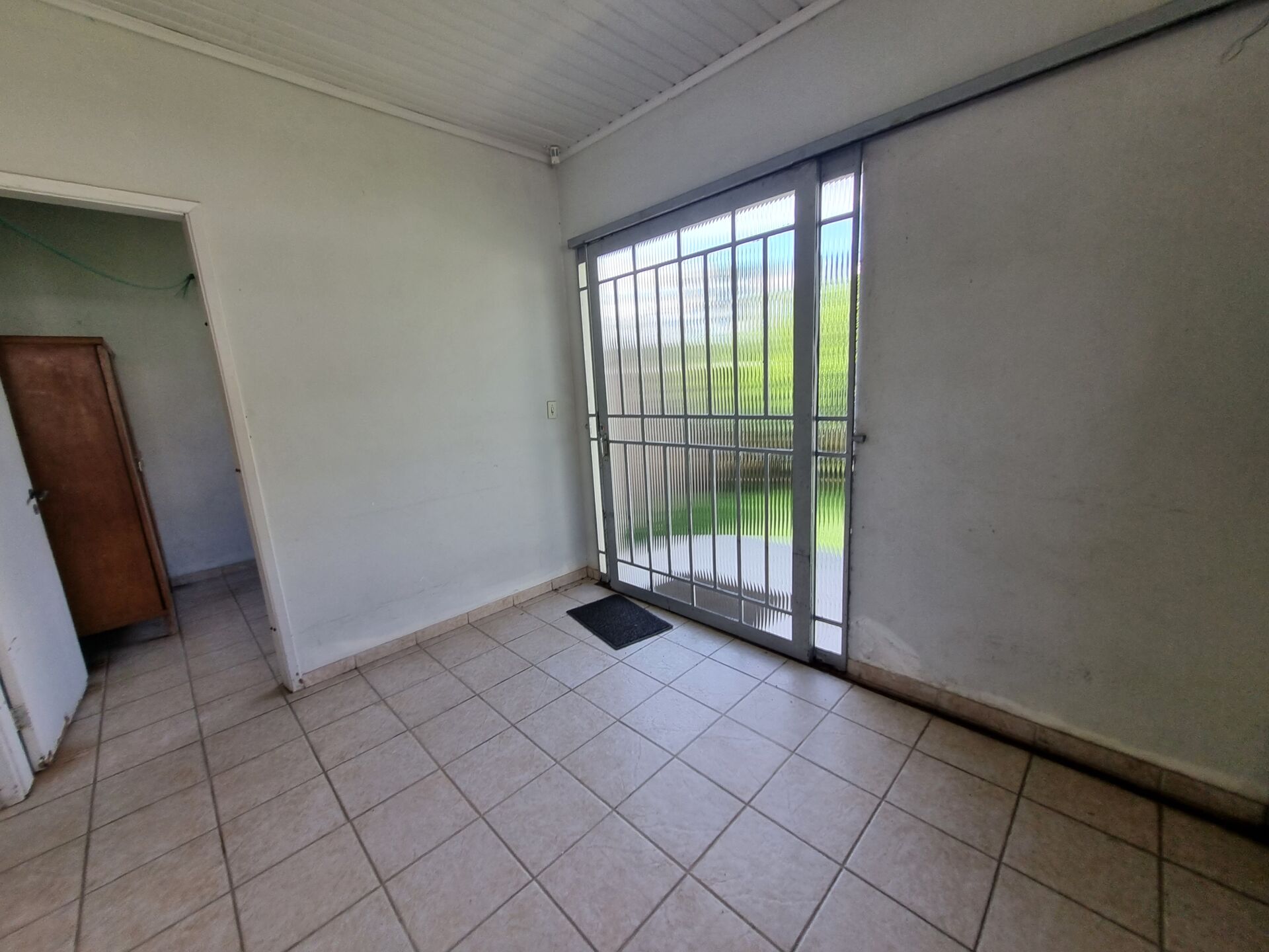 Terreno à venda com 3 quartos, 180m² - Foto 11