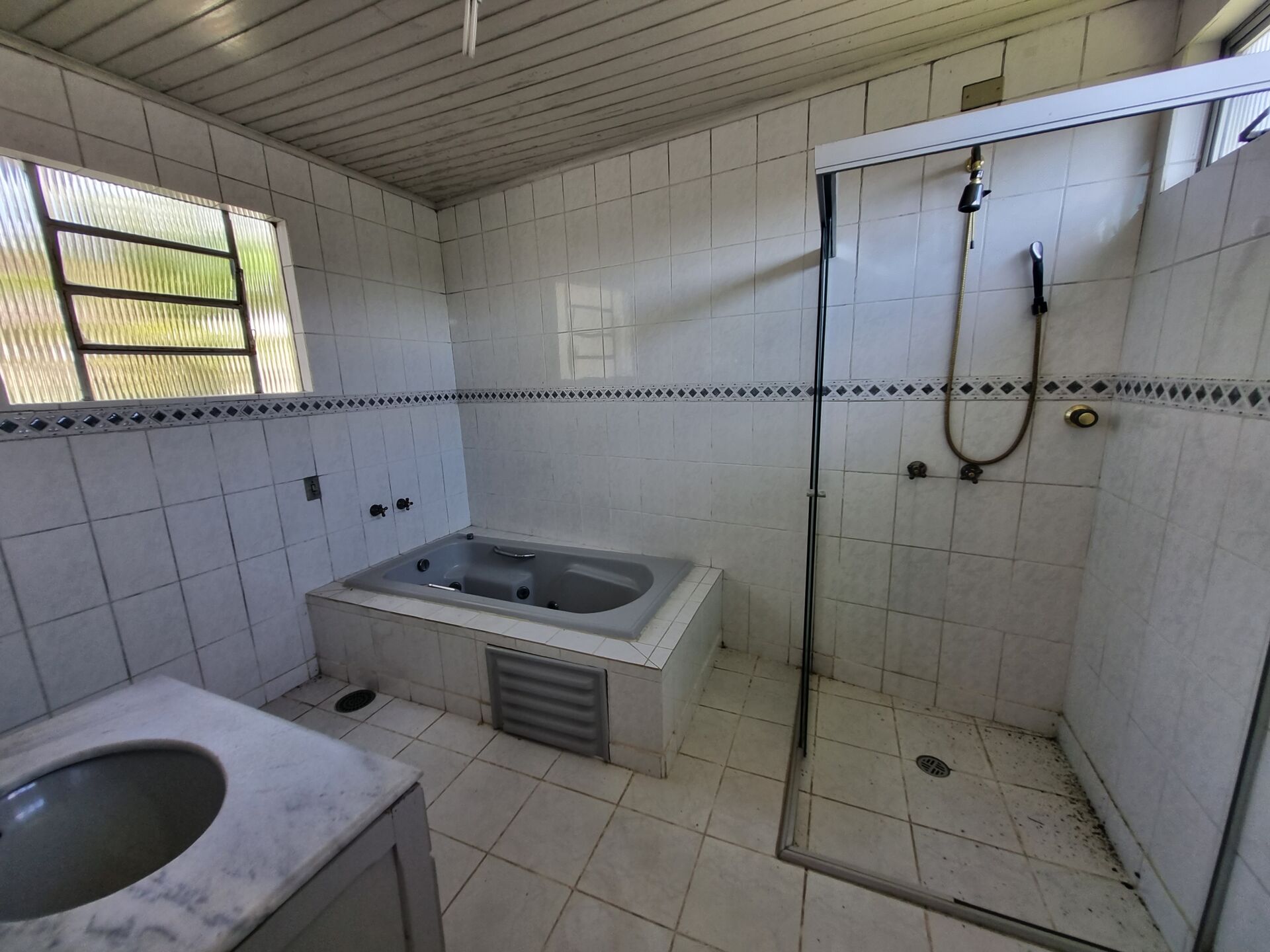 Terreno à venda com 3 quartos, 180m² - Foto 9