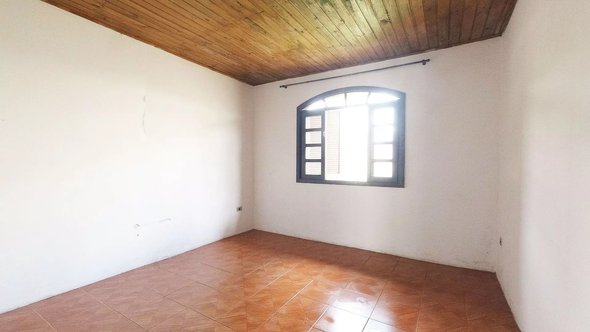 Casa à venda com 5 quartos, 240m² - Foto 14