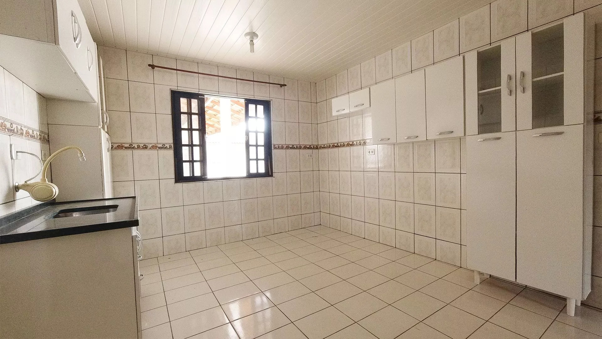 Casa à venda com 5 quartos, 240m² - Foto 8