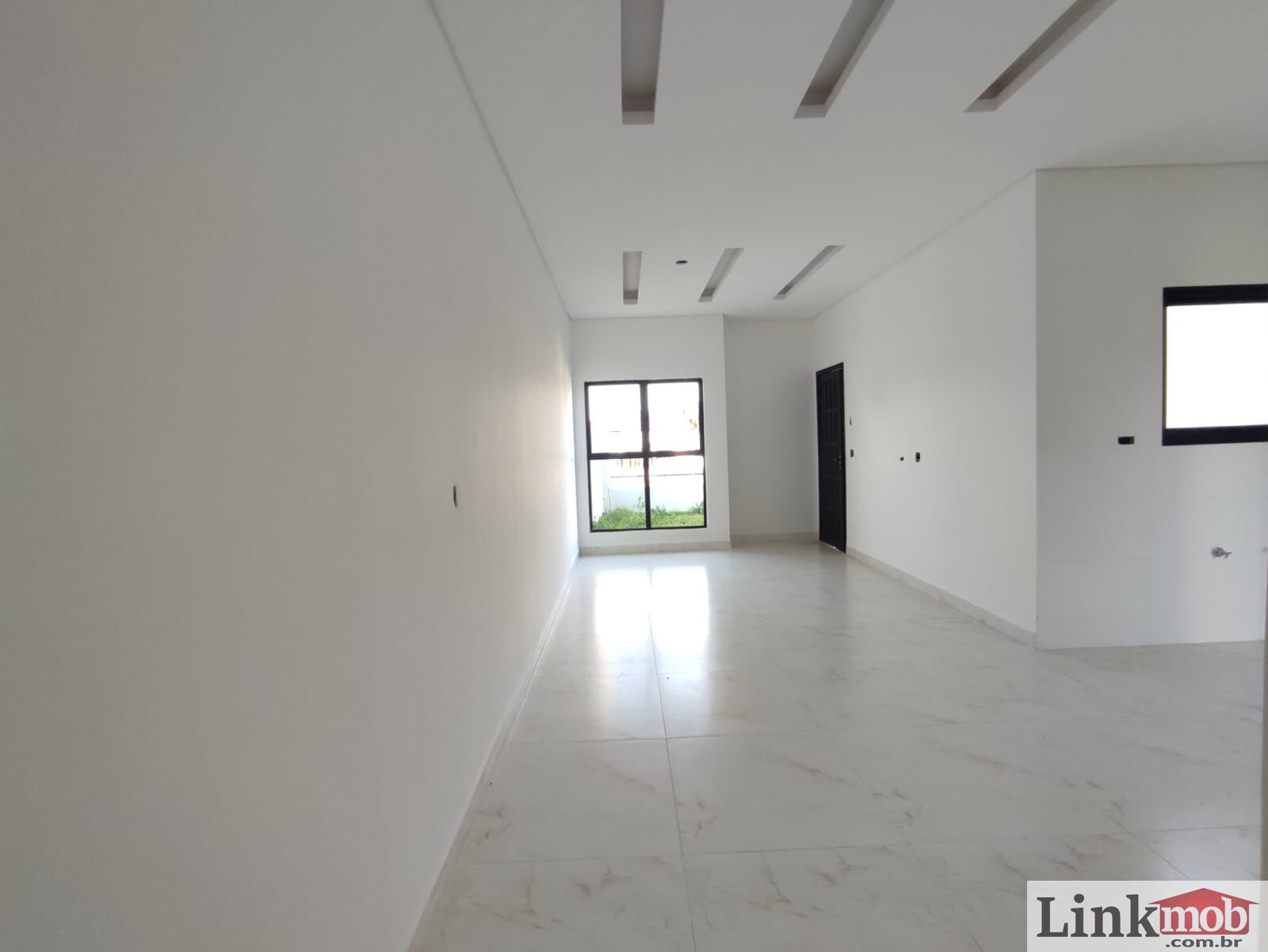 Casa à venda com 3 quartos, 81m² - Foto 9