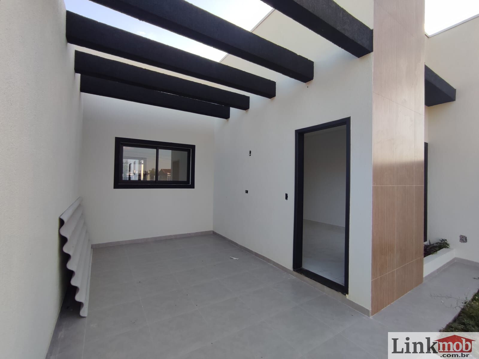 Casa à venda com 3 quartos, 81m² - Foto 4