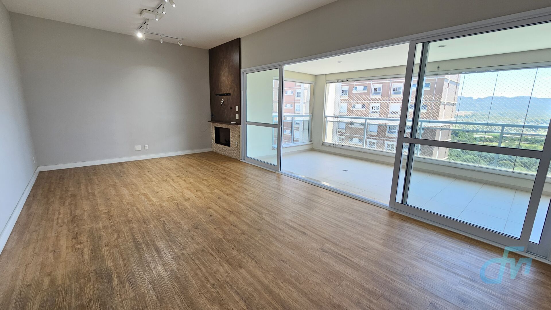 Apartamento para alugar com 3 quartos, 194m² - Foto 1