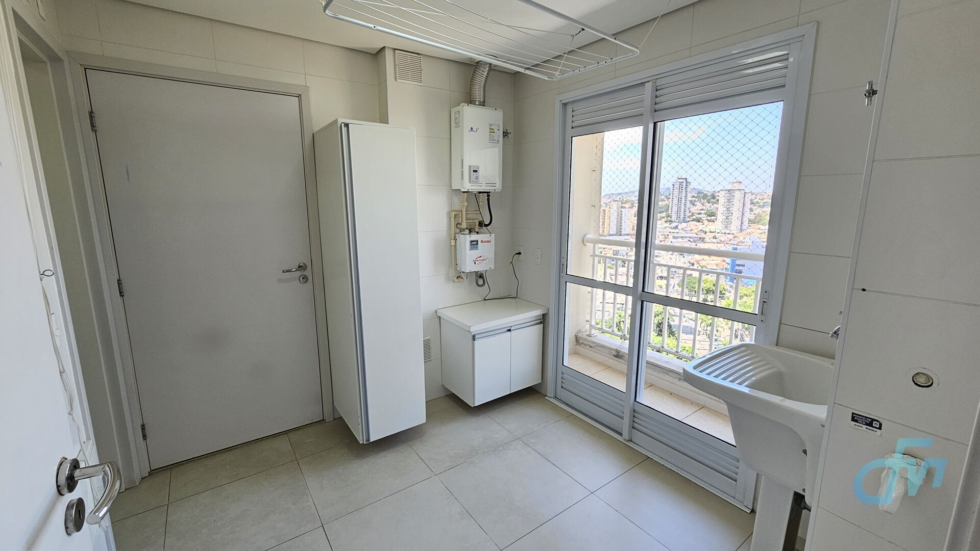 Apartamento para alugar com 3 quartos, 194m² - Foto 10