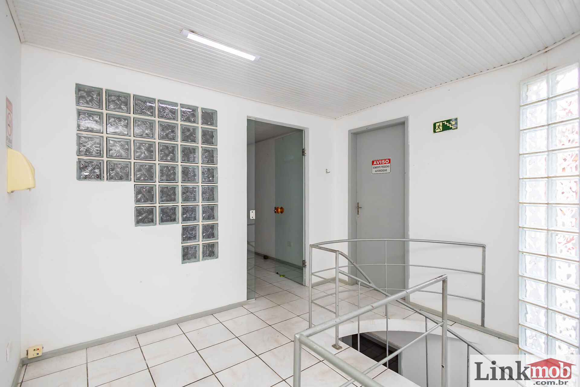 Casa à venda com 3 quartos, 144m² - Foto 18